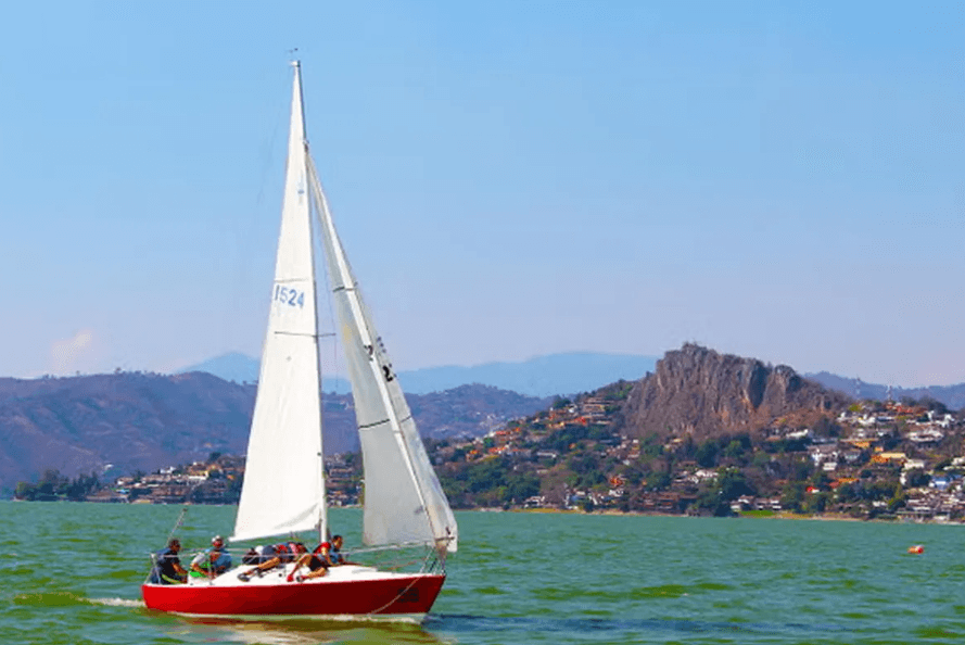 Escapada romántica en Valle de Bravo: Naturaleza, atardeceres y momentos inolvidables