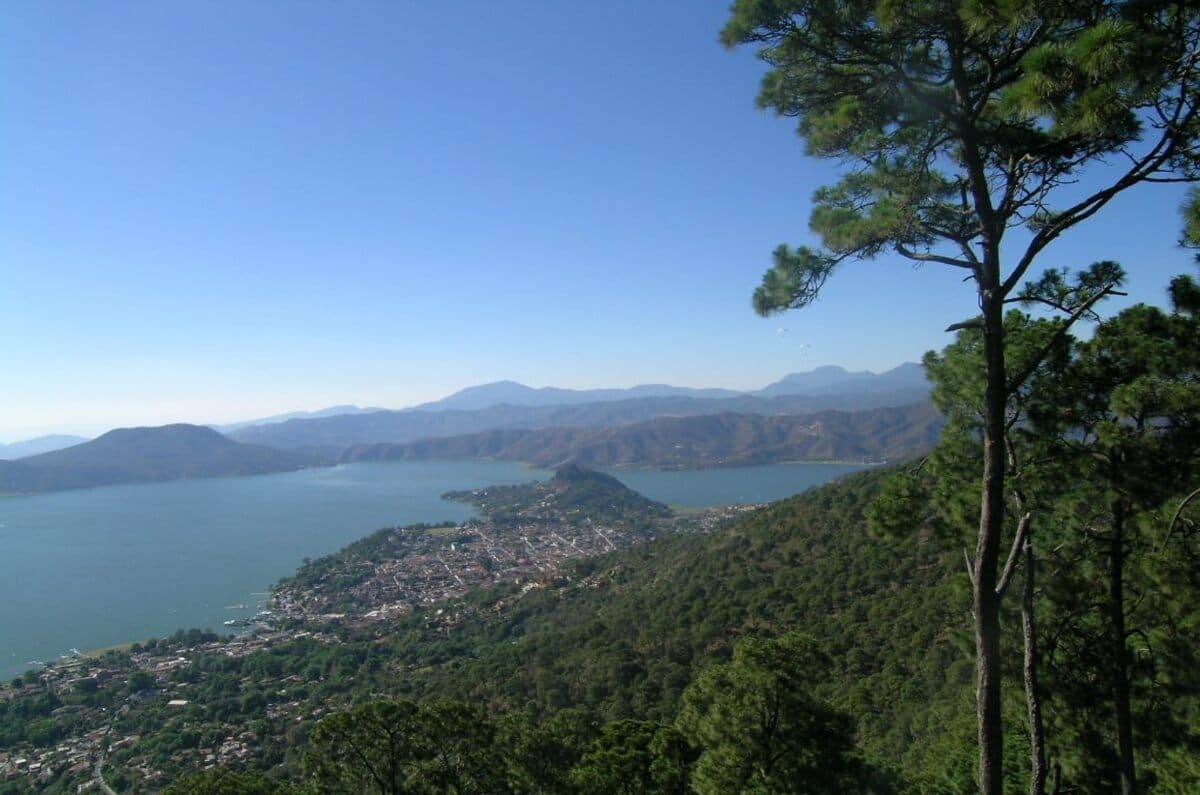 Descubre jardines y parques en Valle de Bravo